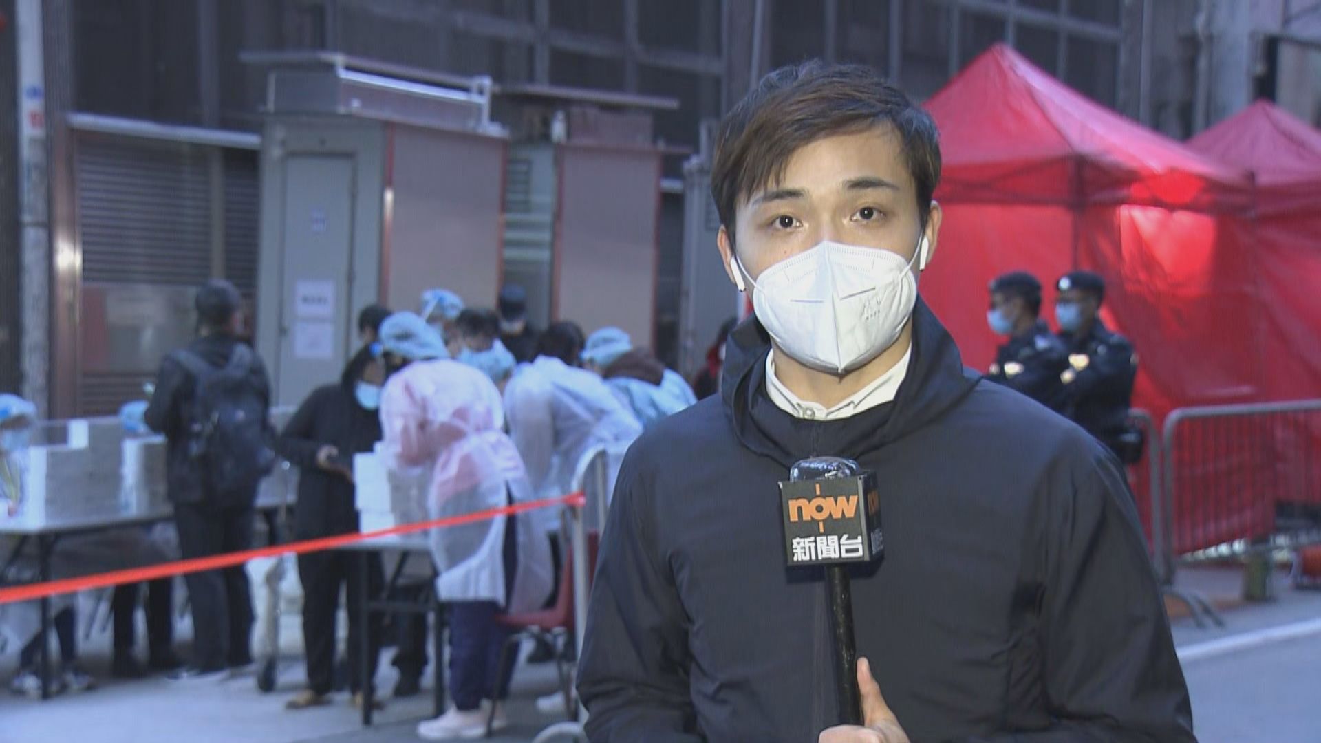 【北角直擊‧現場報道】東發大廈居民七時起陸續離開受限區域　暫未有發現確診個案