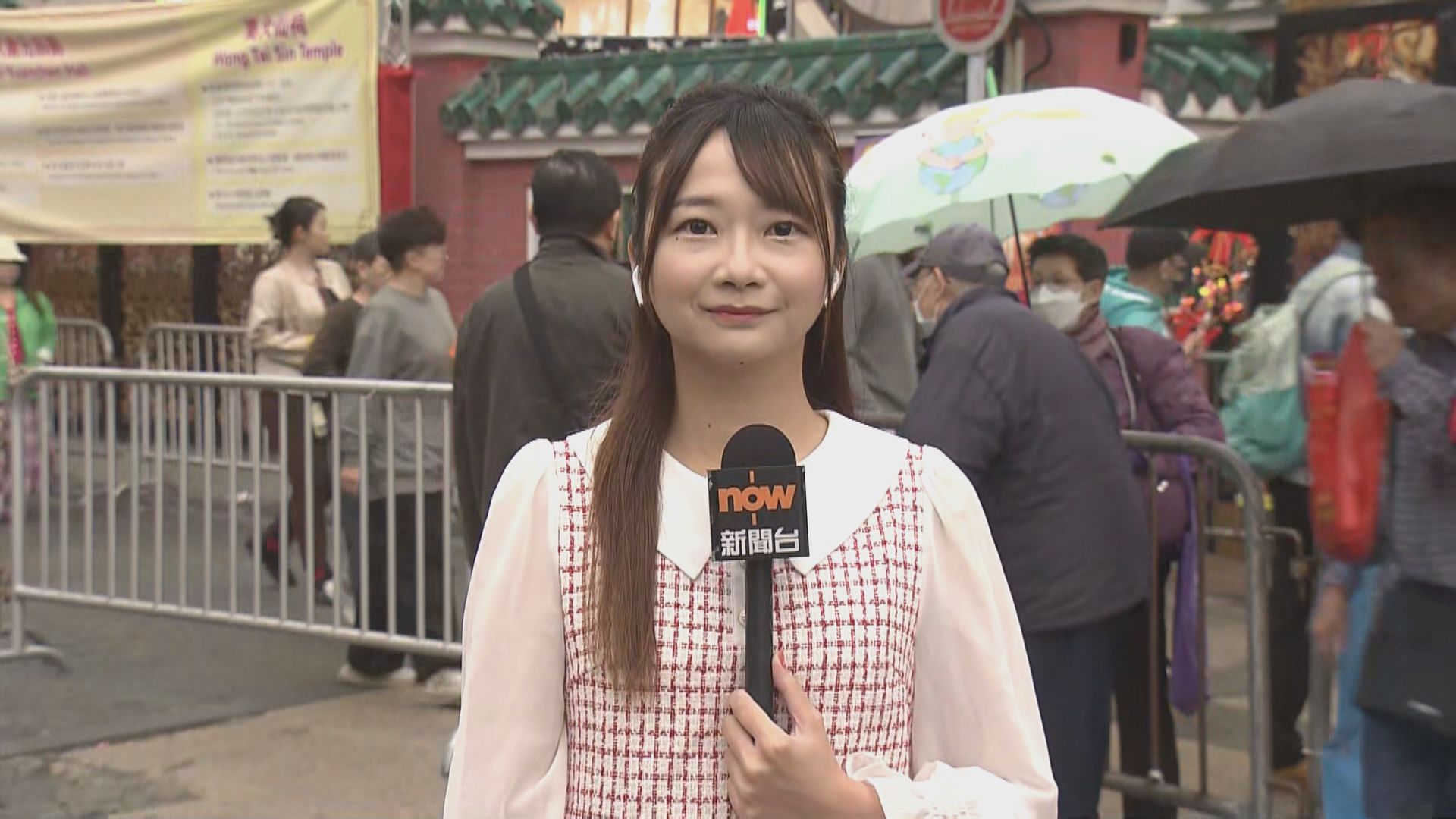 黃大仙祠直擊｜大年初一繼續有不少市民來到祈福