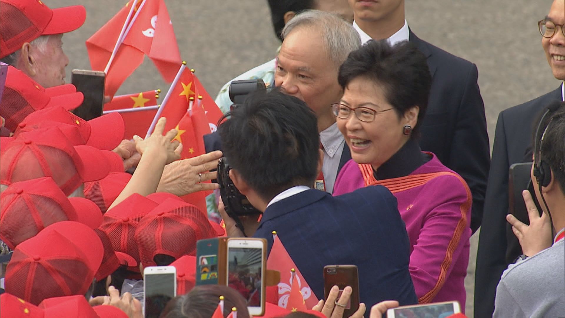 國慶69周年　金紫荊廣場舉行升旗儀式