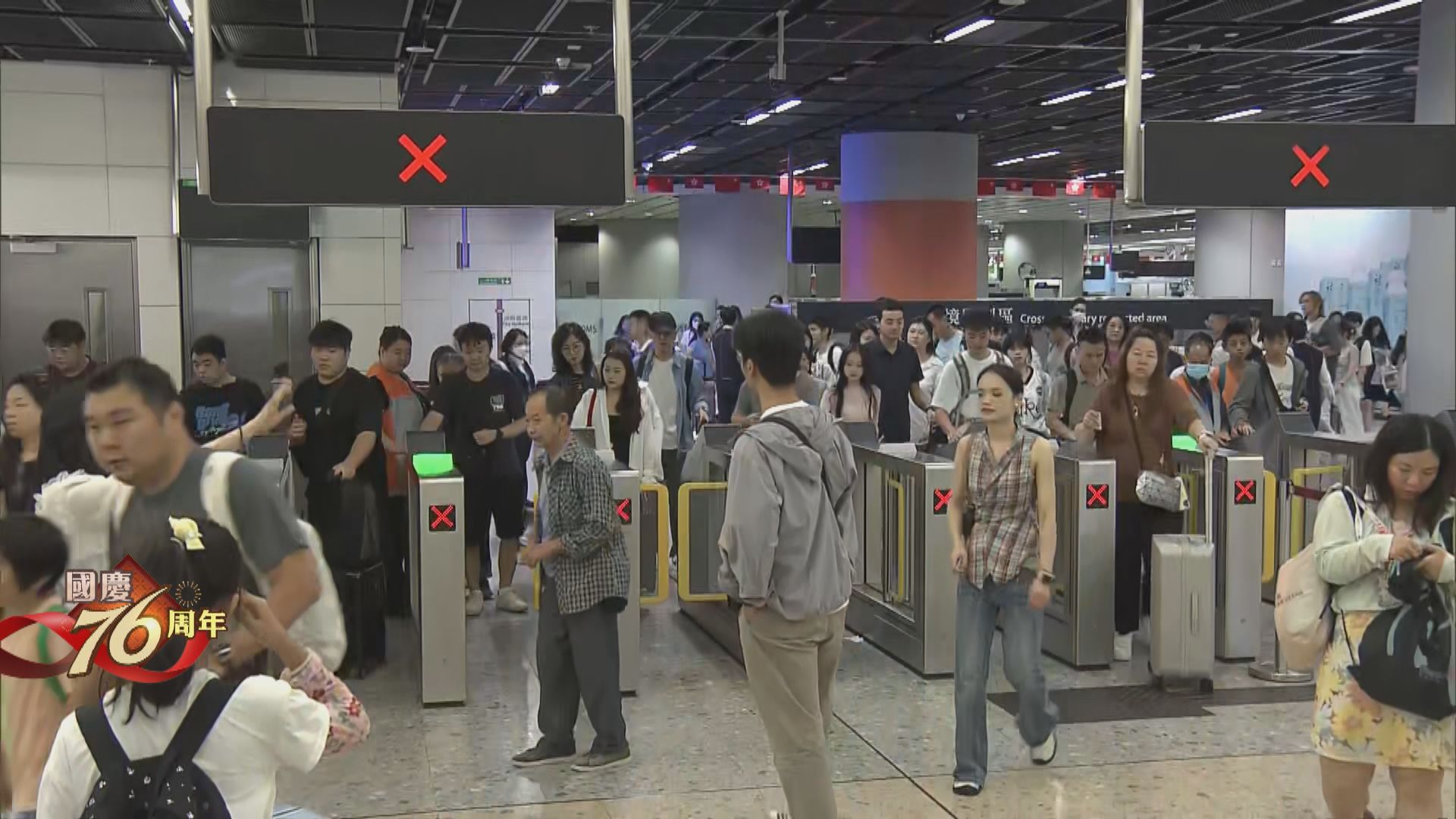 國慶黃金周｜內地客不嫌酒店貴留港看國慶煙花　盧寵茂早上搭免費電車遊港島
