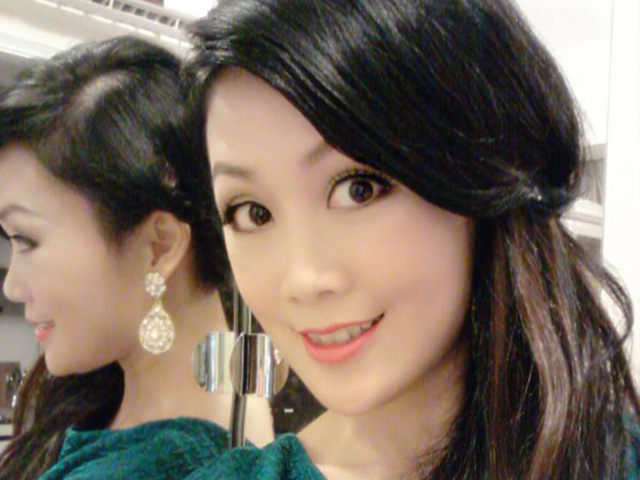 靠宗教戰勝產後抑鬱  梁小冰眼中只有陳嘉輝