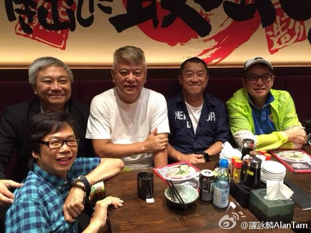 譚詠麟助掃曾志偉坐輪椅疑雲