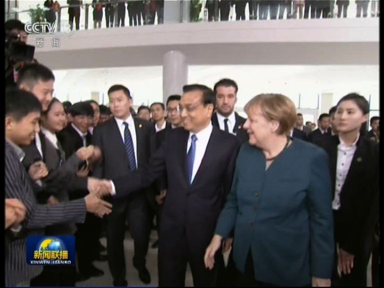 默克爾訪問合肥學院　與學生交流