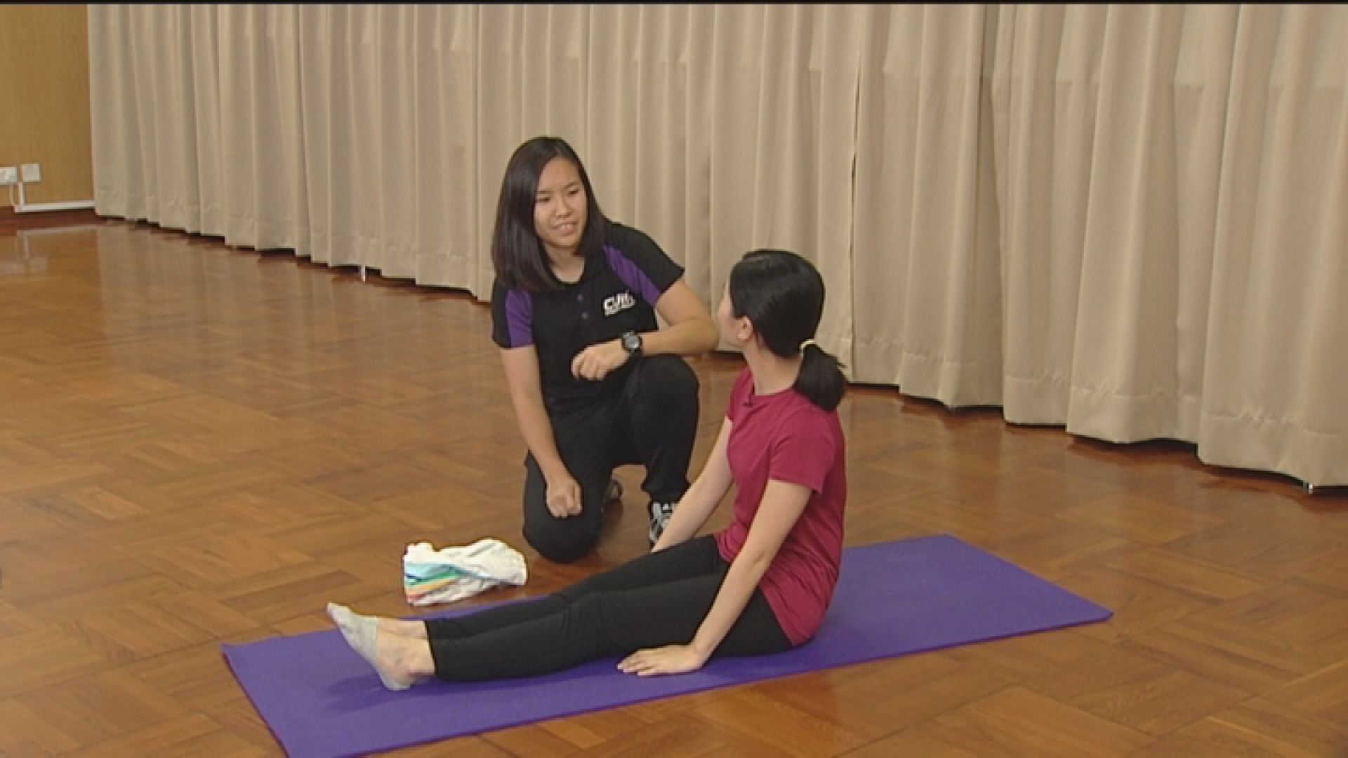 【杏林在線—健康1分鐘+】大腿肌肉毛巾操