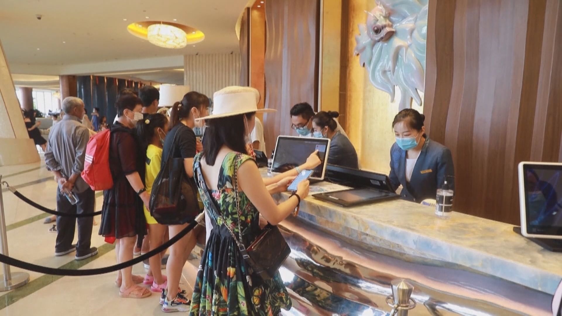 學者：經濟增長放緩有利結構調整　二十大後堅持以人民為中心