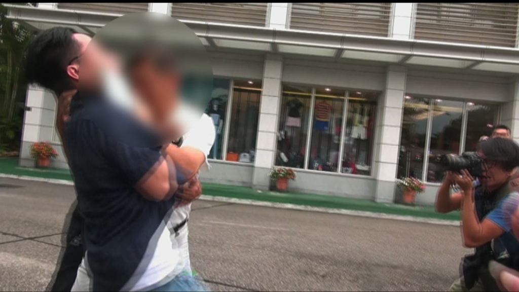 哥爾夫球會：涉傷工黨成員者非球會職員會員