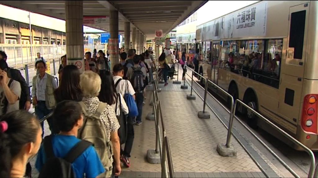 周五巴士車長按章工作料紅隧口最擠塞