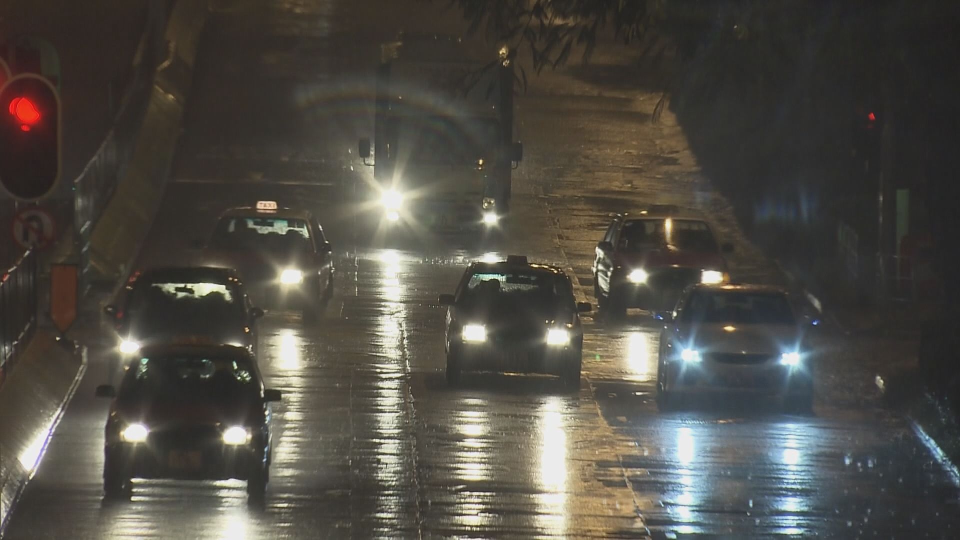 天文台發出黃色暴雨警告信號