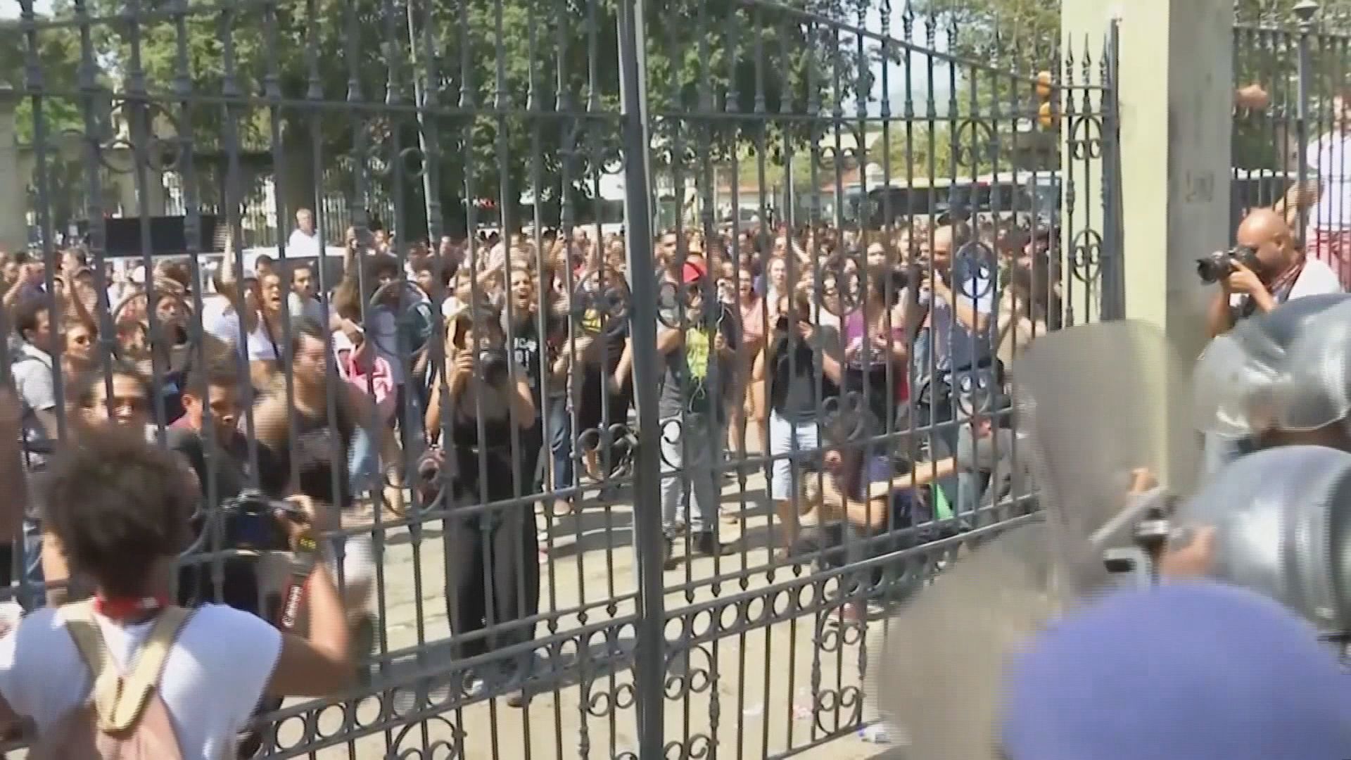 巴西博物館大火後民眾示威