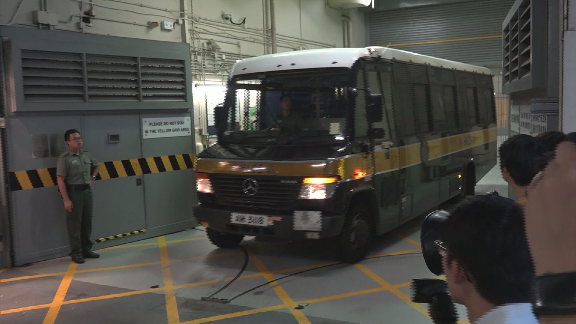 父親虐待初生女嬰判囚　法官指案情嚴重