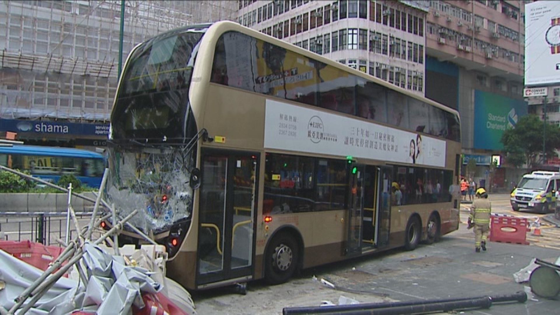 九巴撞死女途人車長判囚20個月