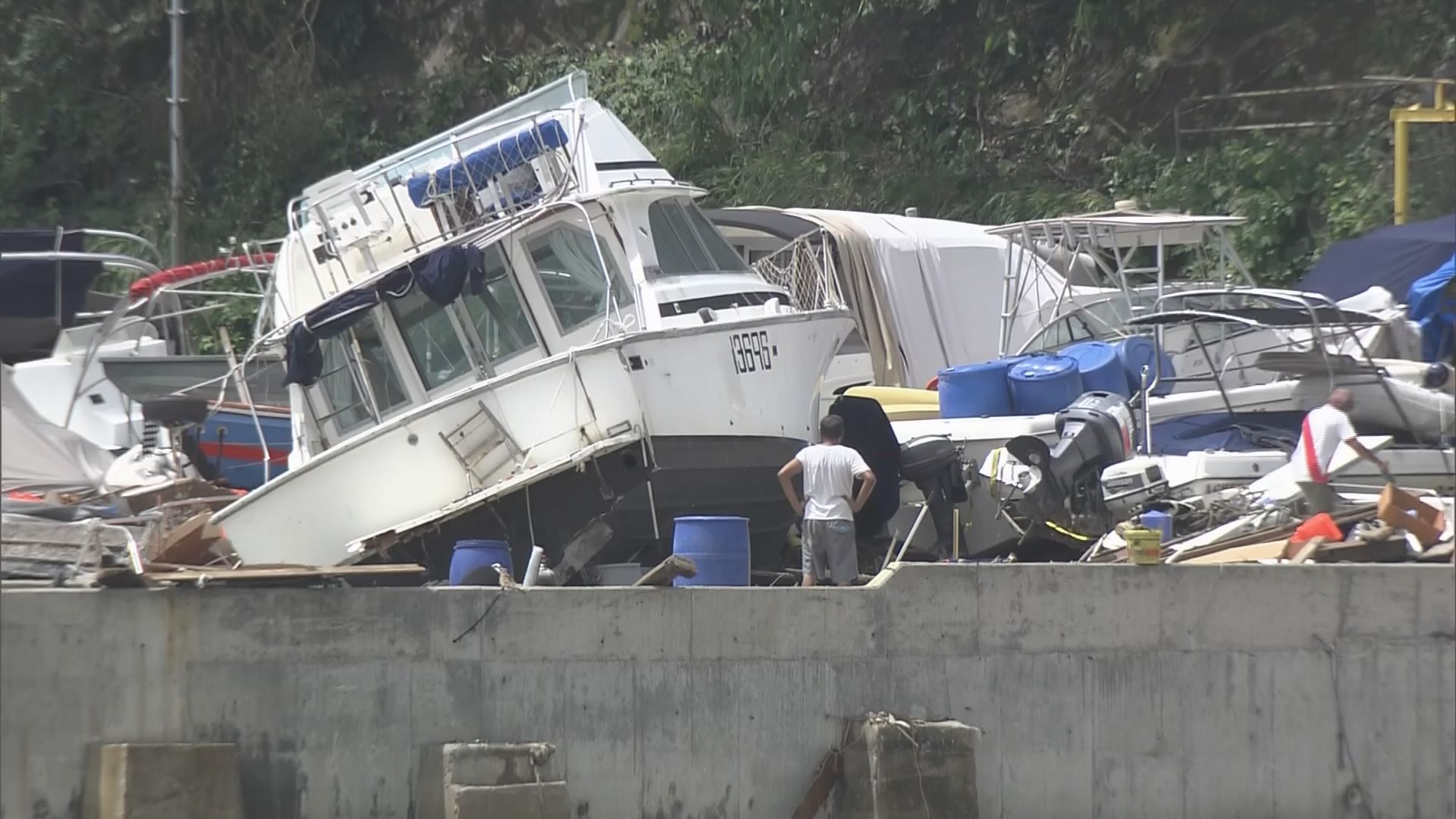 西貢多艘遊艇風暴期間被吹上岸