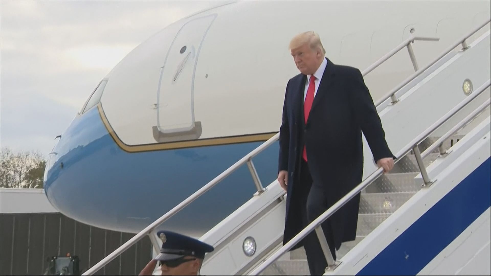 料布倫森獲釋有助共和黨在中期選舉的選情