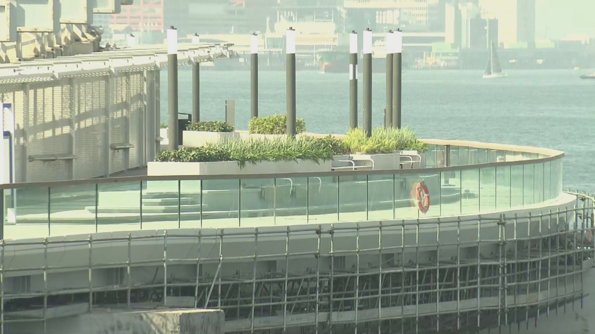 李家超到北角東岸板道親身試跑　冀市民多欣賞香港景色