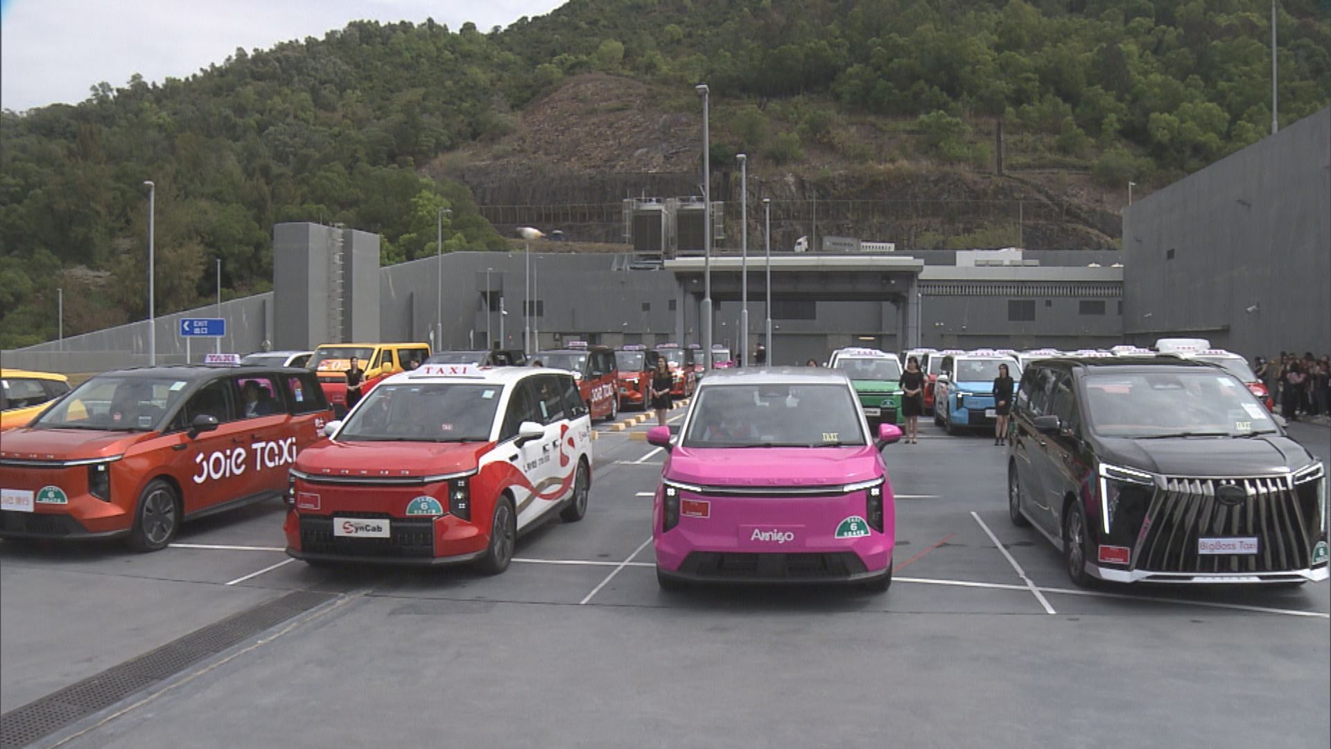 的士車隊最快月底投入服務　有車隊收費高錶價一至兩成