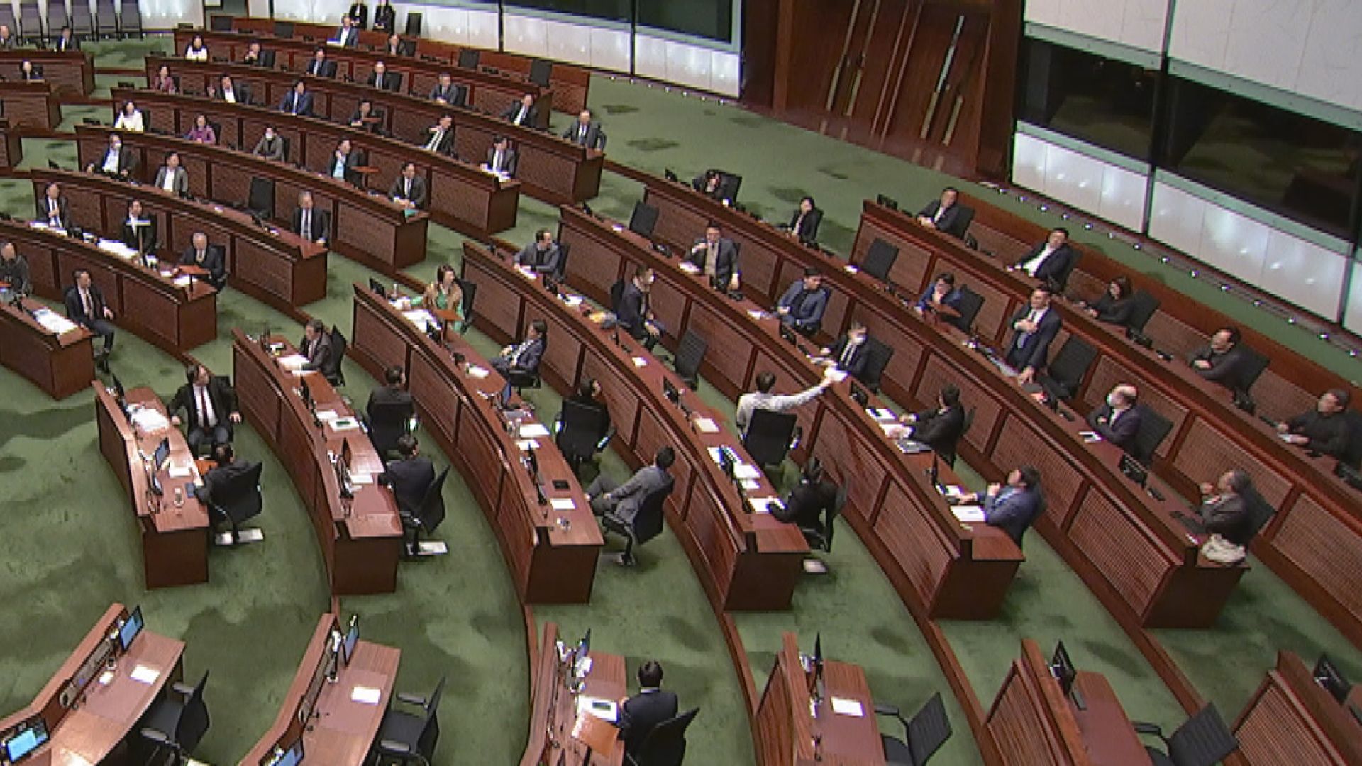 李慧琼提出將表決鐘縮短至一分鐘　梁子穎要求記名表決