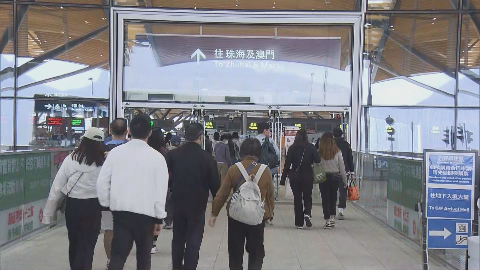 市民清明回鄉祭祖　截至晚上9時61萬人次出境