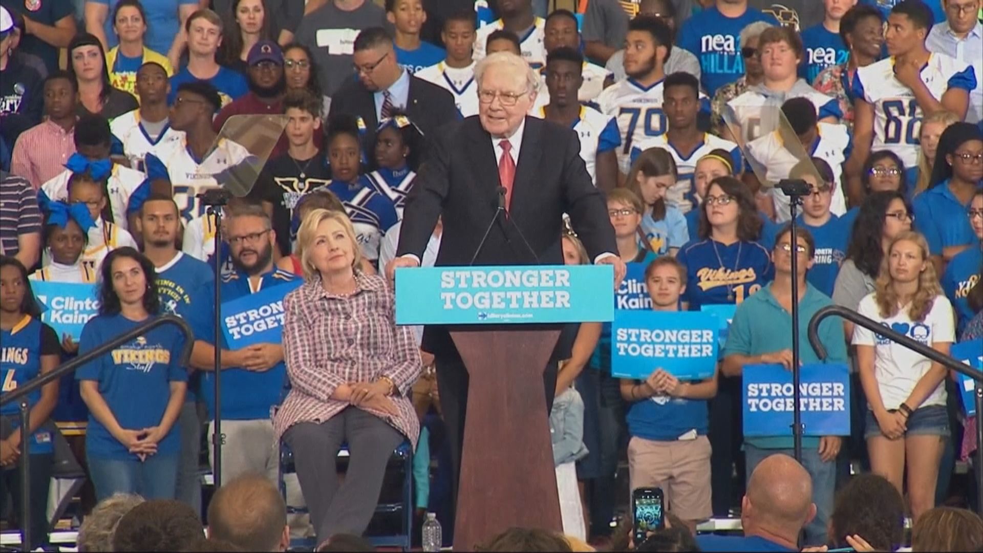 事前僅一對子女知情　巴菲特退休震驚股東　幽默回應：喝可樂冷靜一下