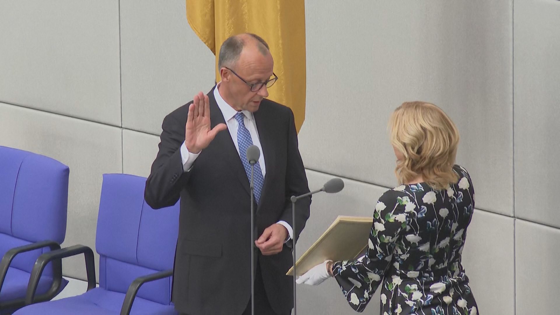 默茨終獲國會大多數支持　當選德國新總理