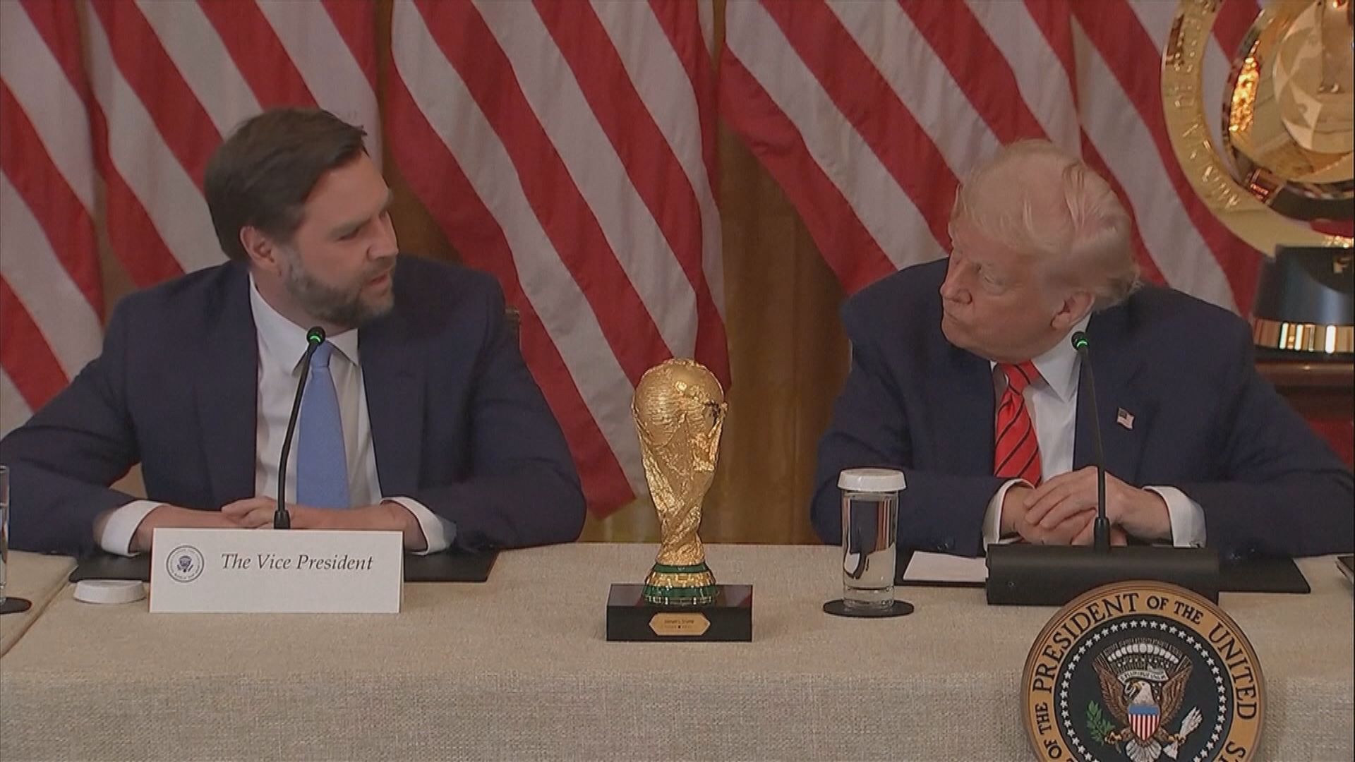 白宮設工作組籌備明年美加墨世界盃　萬斯：球迷賽後就要回國