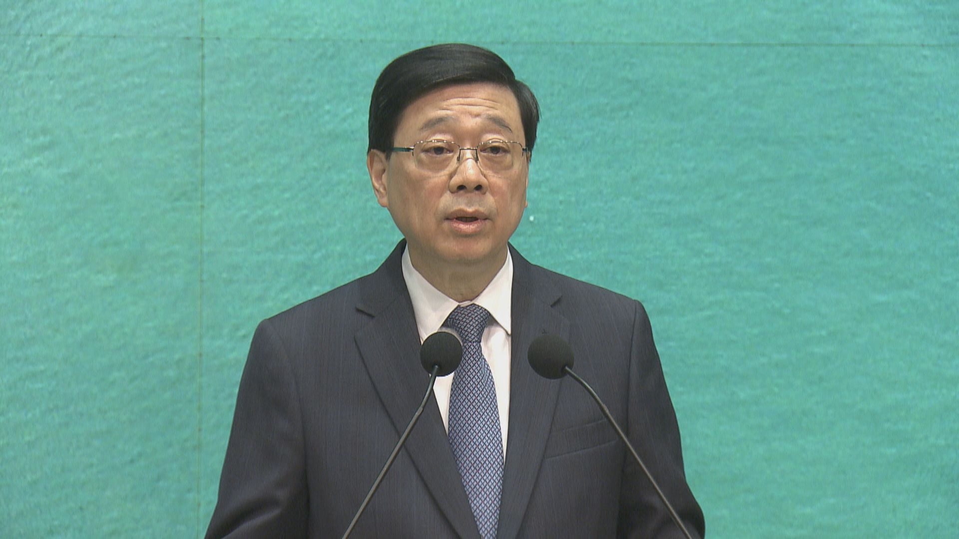 三日兩會面｜李家超︰周霽落區證明重視市民生活及區情　保持良好溝通對香港有正面作用