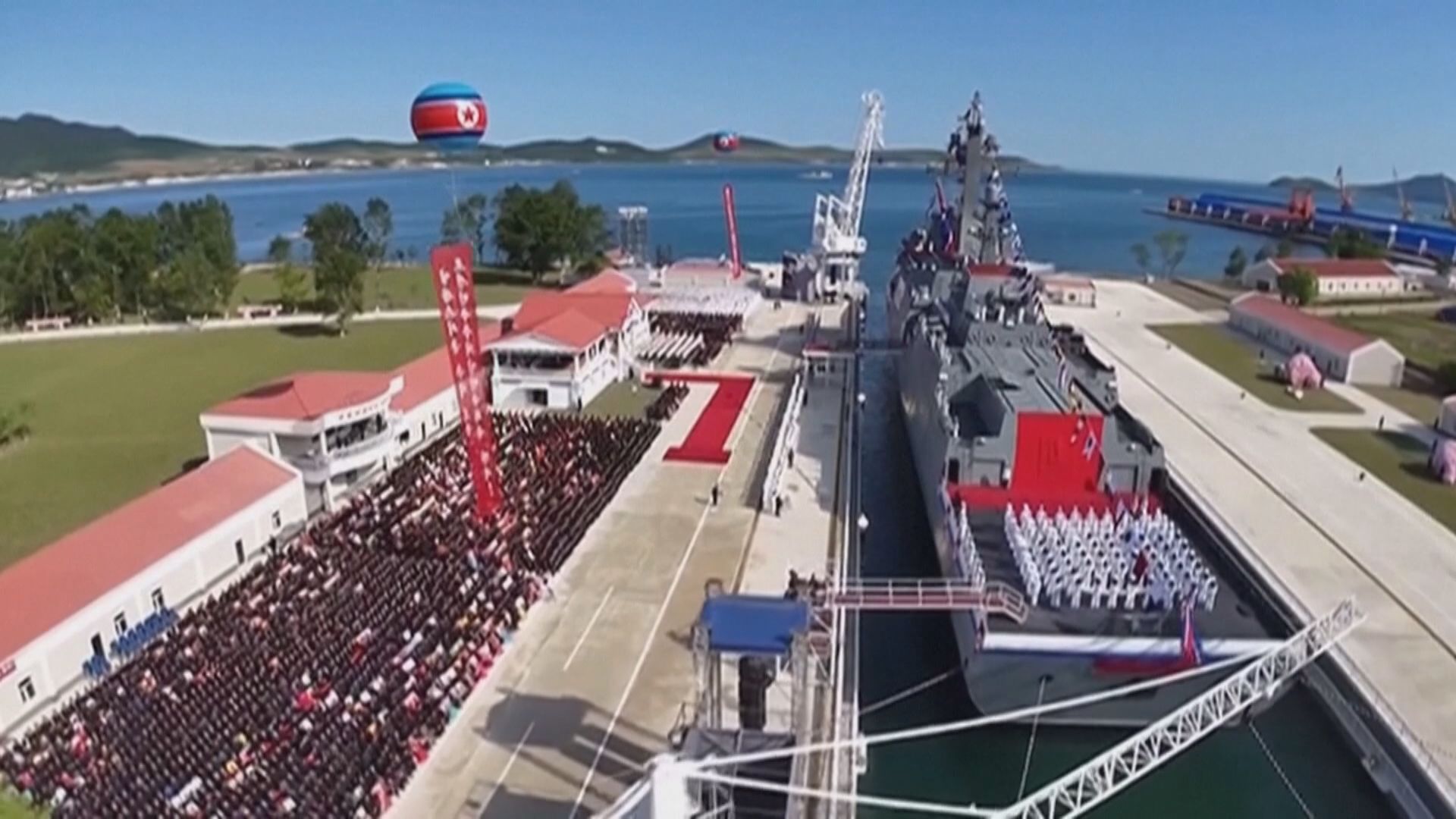 上月翻側北韓新型驅逐艦修復後再舉行下水禮