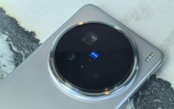 vivo X300系列規格全曝光：2億像素主攝 + 雙5000萬鏡頭，9月底強勢登場!