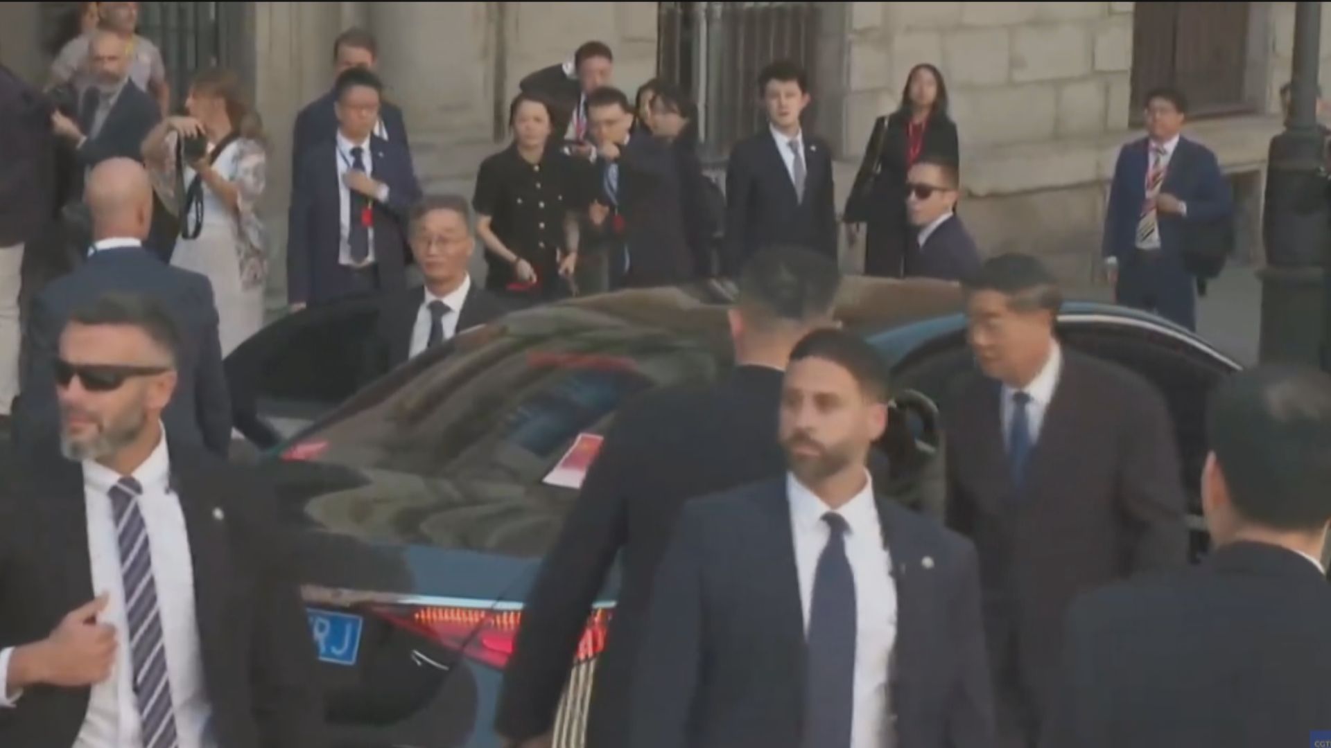 副總理何立峰及美國財長貝森特在西班牙展開經貿會談(陳雪沂報道)