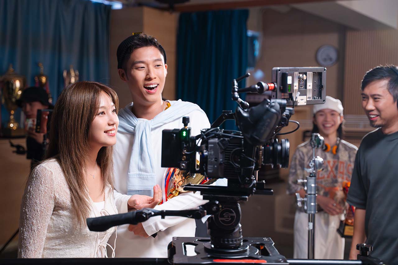 【睇片】黃淑蔓私心校服look拍勵志新歌《梗頸四》MV