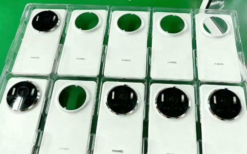 HUAWEI Mate 80 系列實機蓋板曝光! 三角三鏡及雙閃光燈造型成焦點?