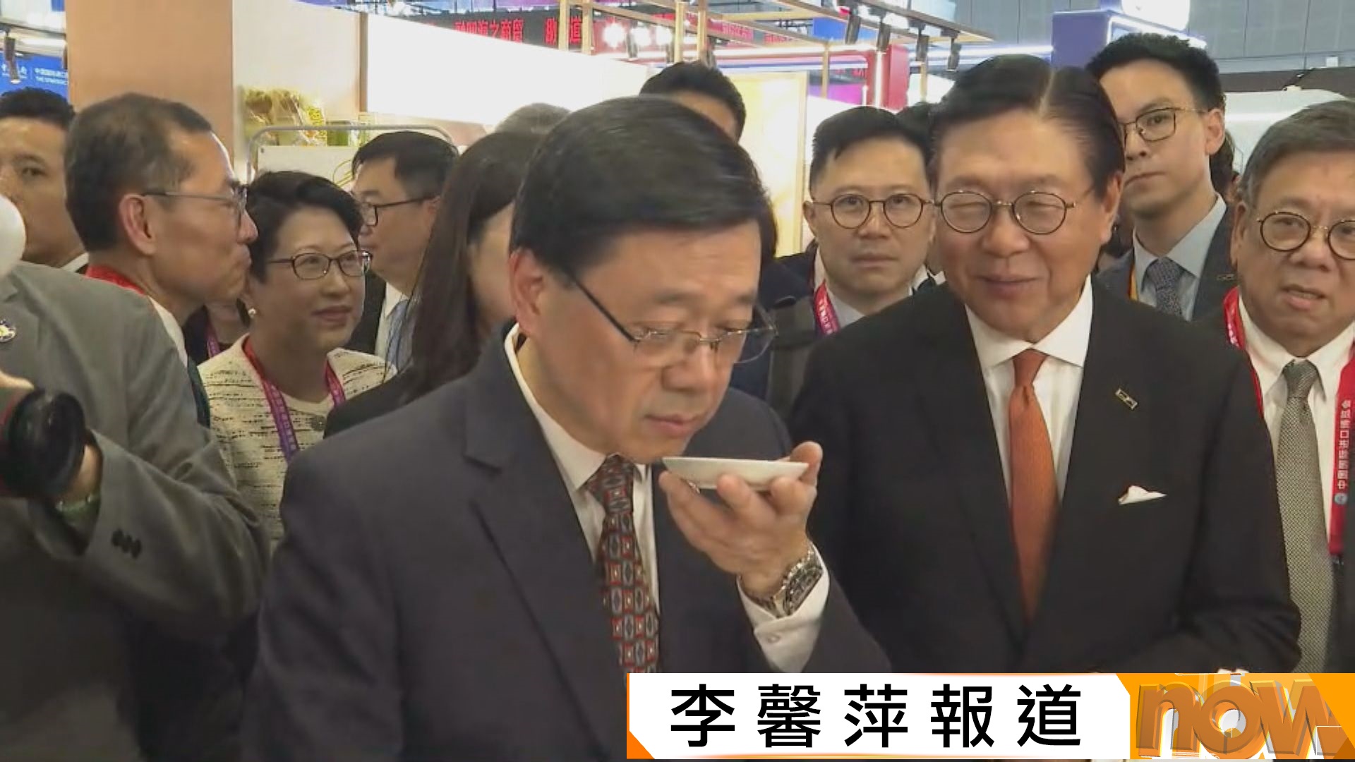 李家超參觀進博會香港展區　鼓勵本港企業推廣優勢產品