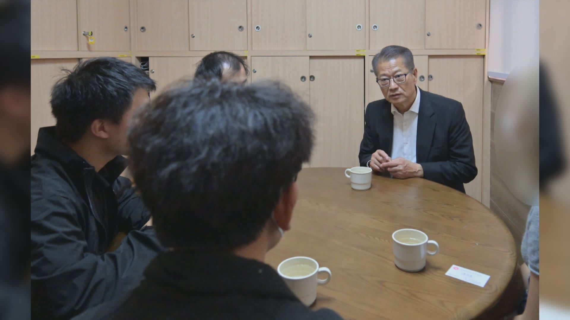 宏福苑五級火災｜陳茂波探訪參與救援消防員以及慰問傷者