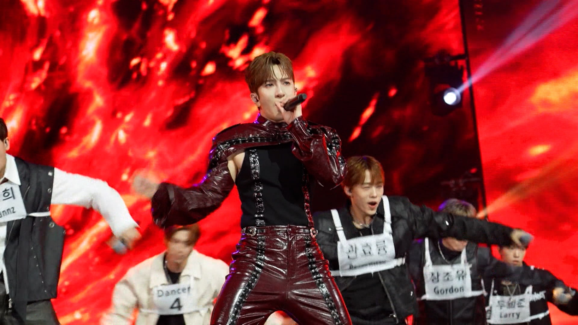 跟Anson Lo綵排時,6位參賽者也自覺有小瑕疵。