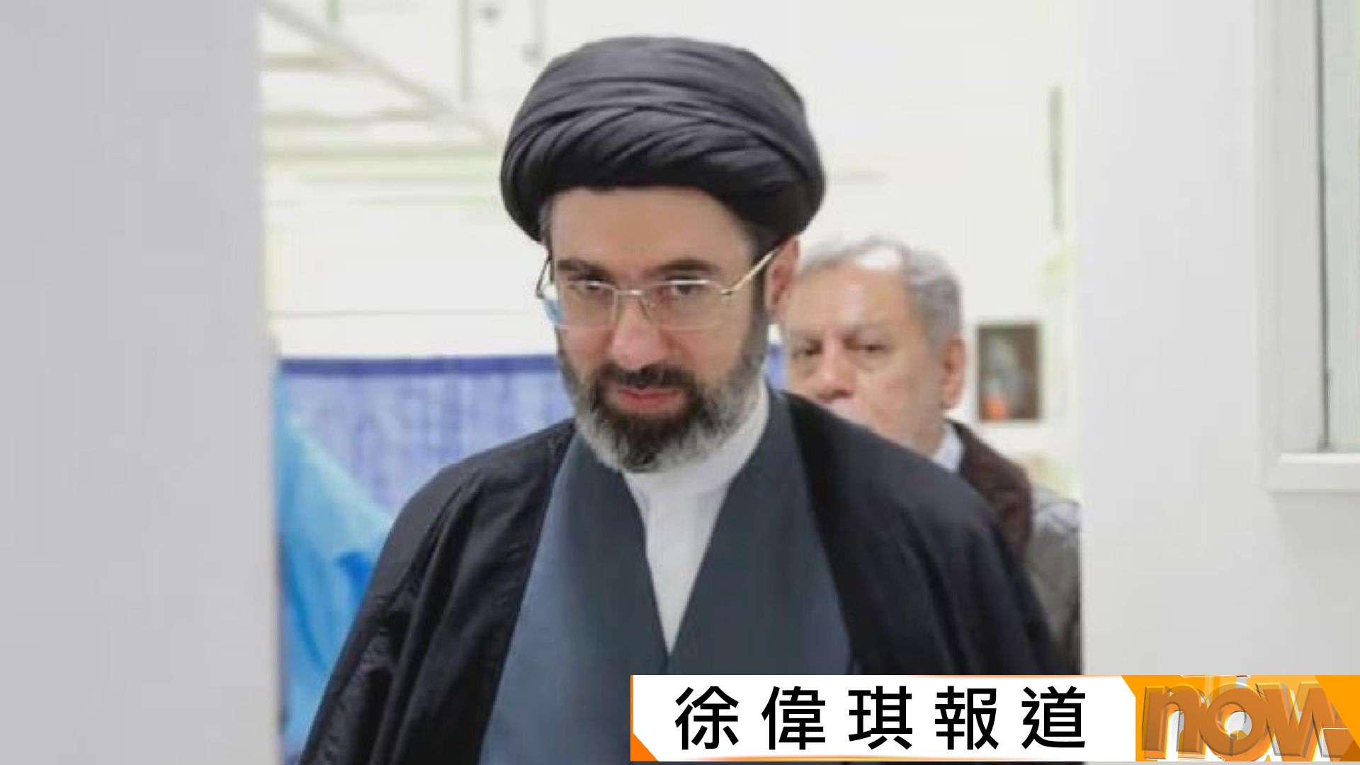 美以襲伊朗｜伊朗民眾上街慶祝穆傑塔巴獲選為新領袖　美以表明繼續打擊伊朗新領導人