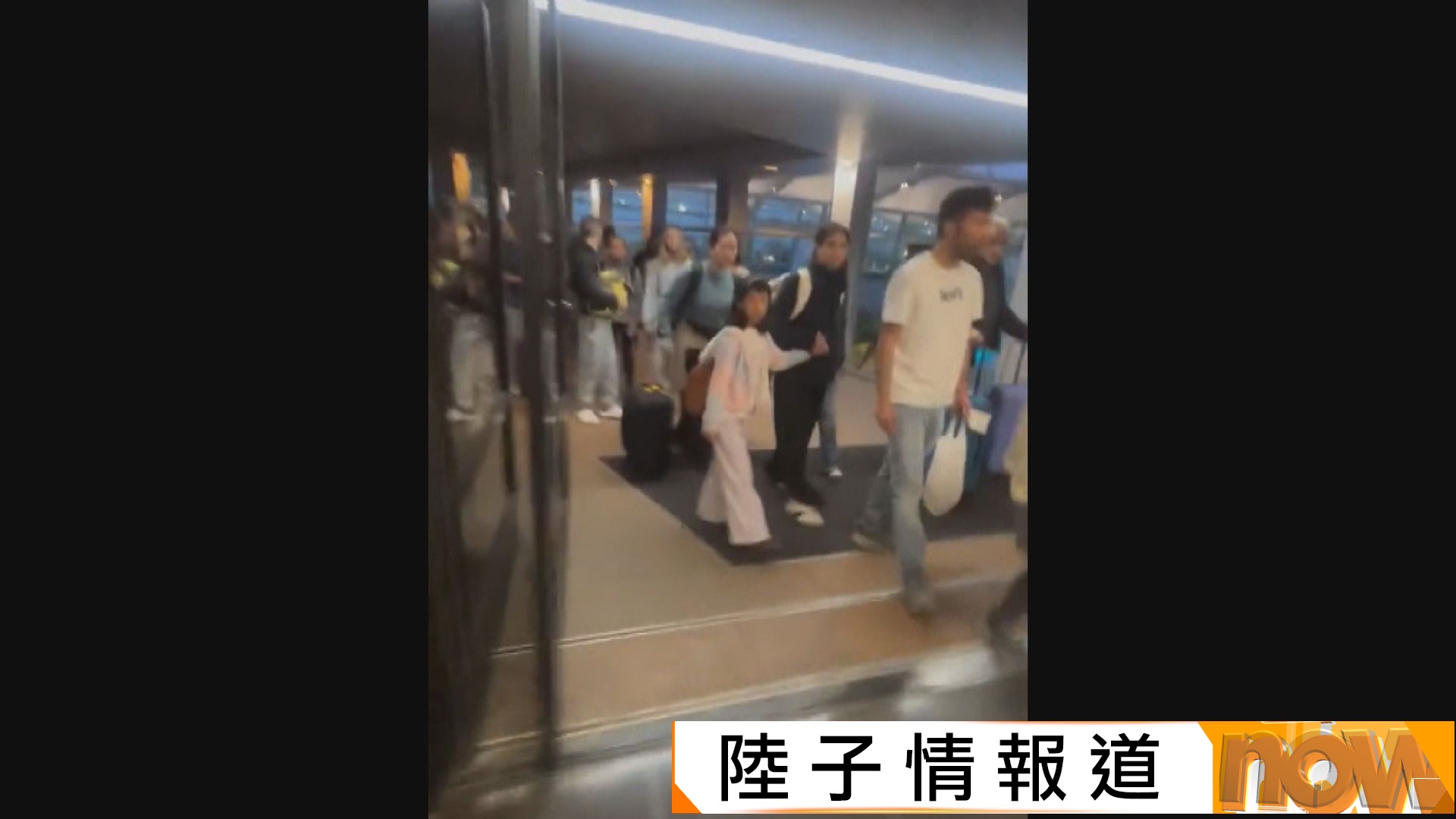 美國安檢人員缺勤機場排隊時直逼6小時　特朗普派移民執法局人員增援