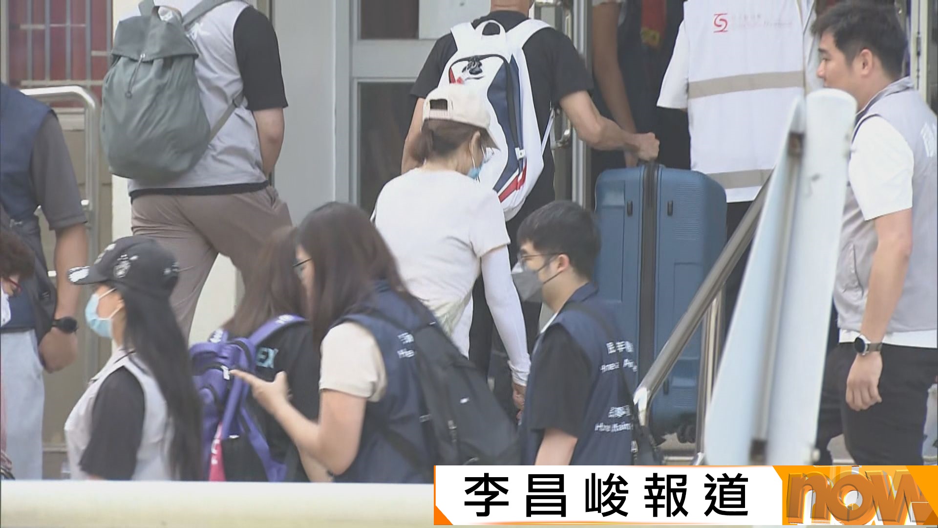 宏福苑火災｜宏新閣居民返回單位執拾　盼取回有紀念價值照片