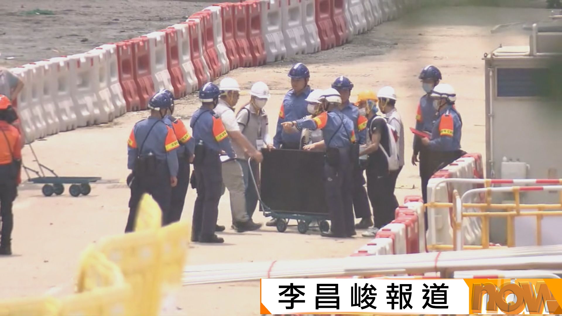 宏福苑火災｜宏新閣居民返回單位執拾　有人搬大電視及單車等