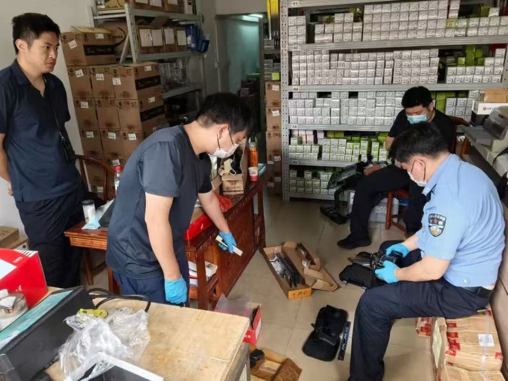 深圳警方跨省搗破售賣鉛彈模具團伙　繳獲19支槍　拘捕28人