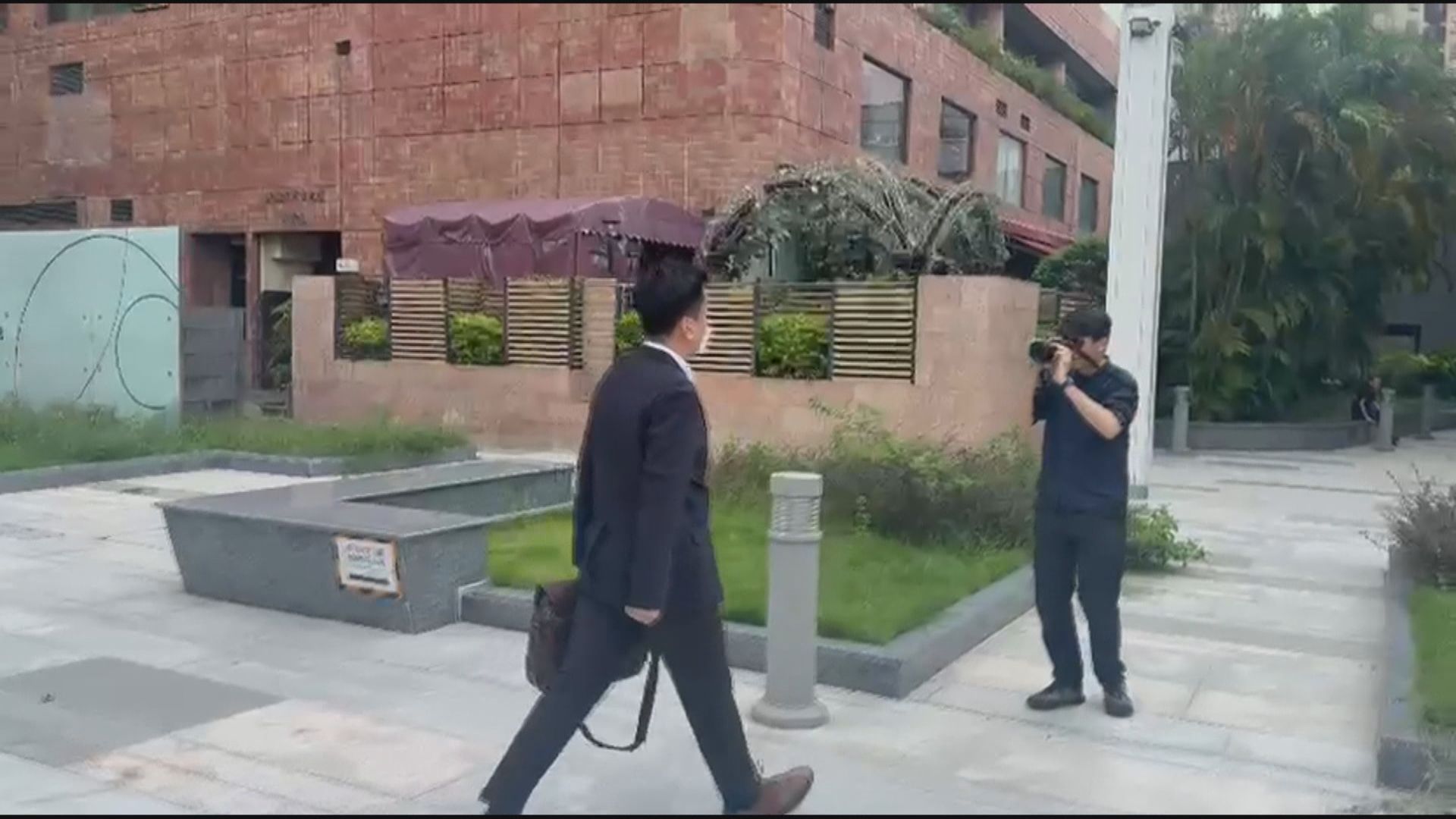 中大副教授彭鵬涉非禮女友人　罪名不成立