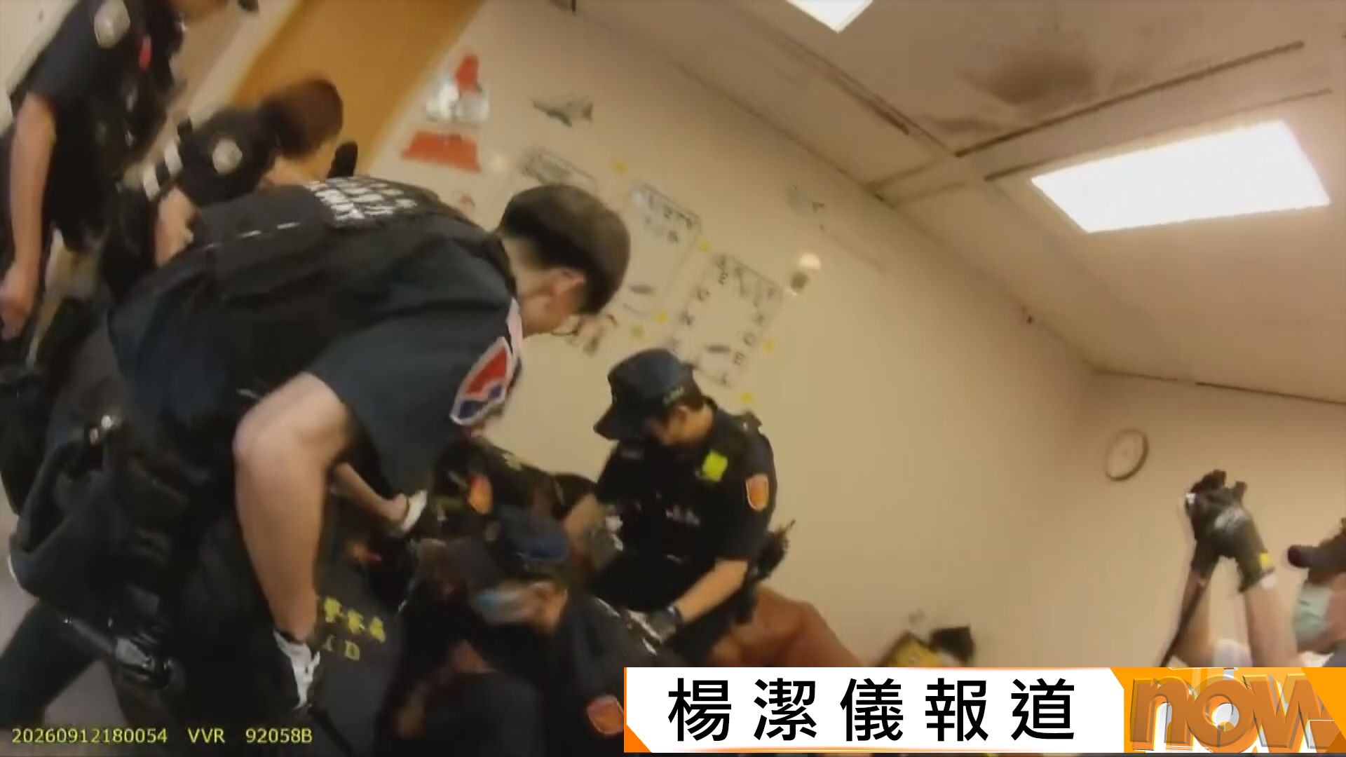 台灣桃園機場國泰實習生遭持刀挾持　疑犯疑爭執圖追妻到香港不遂犯案
