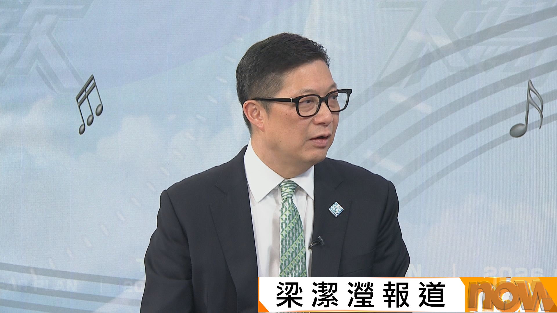 鄧炳強指新皇崗口岸正調適電腦系統　正與內地商討延長陸路口岸通關時間