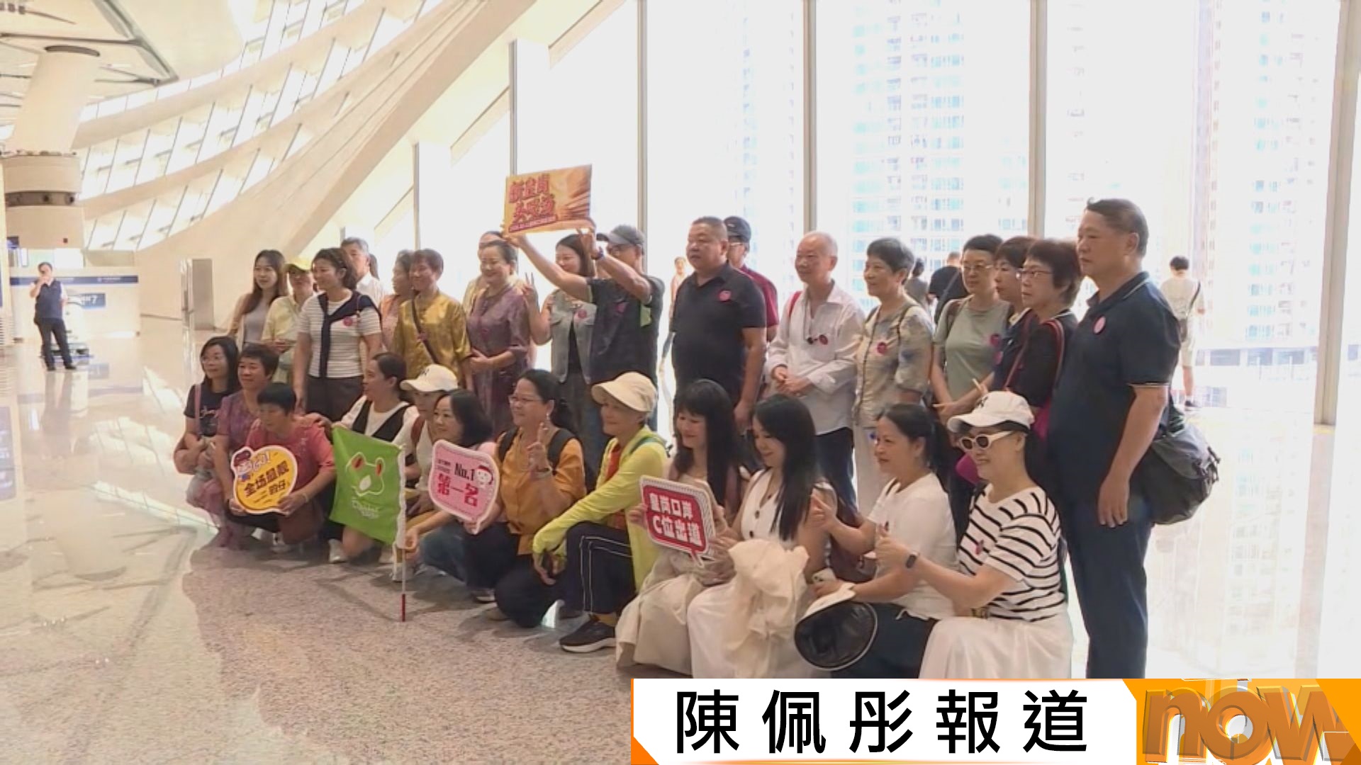 新皇崗口岸｜深圳旅行團搶頭啖湯來港即日遊　港人讚接駁地鐵方便