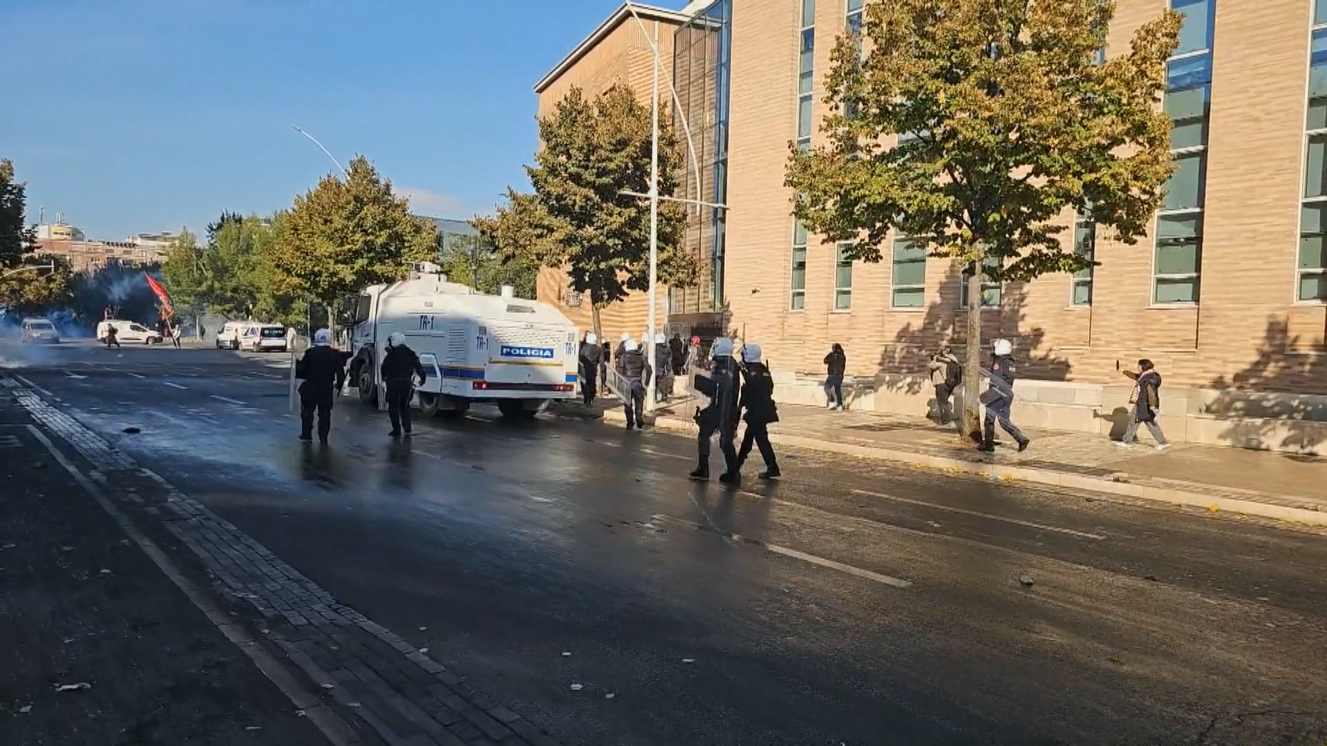 阿爾巴尼亞反政府示威　總理拉馬聲稱有外國勢力介入