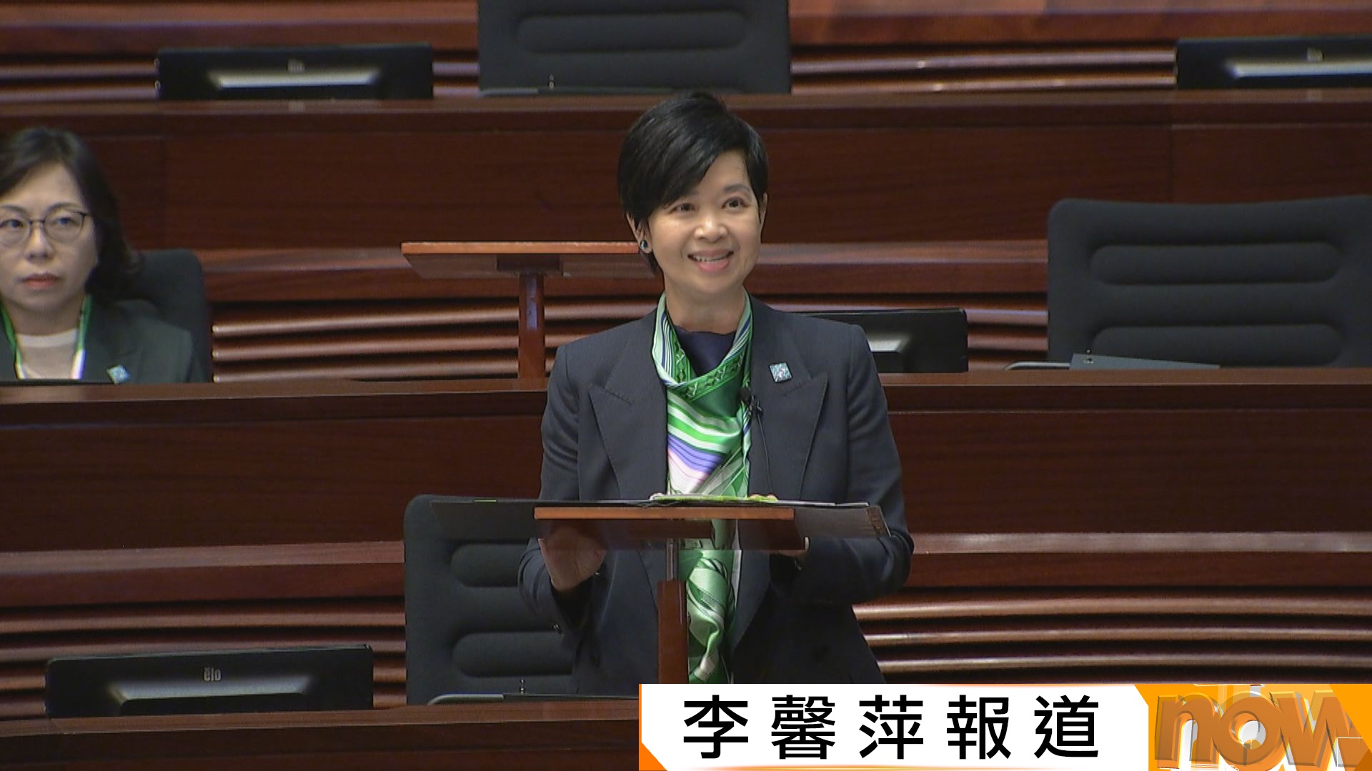 宏福苑火災｜何永賢任局長4年　推簡約公屋縮短公屋輪候　宏福苑火災終承擔政治責任請辭
