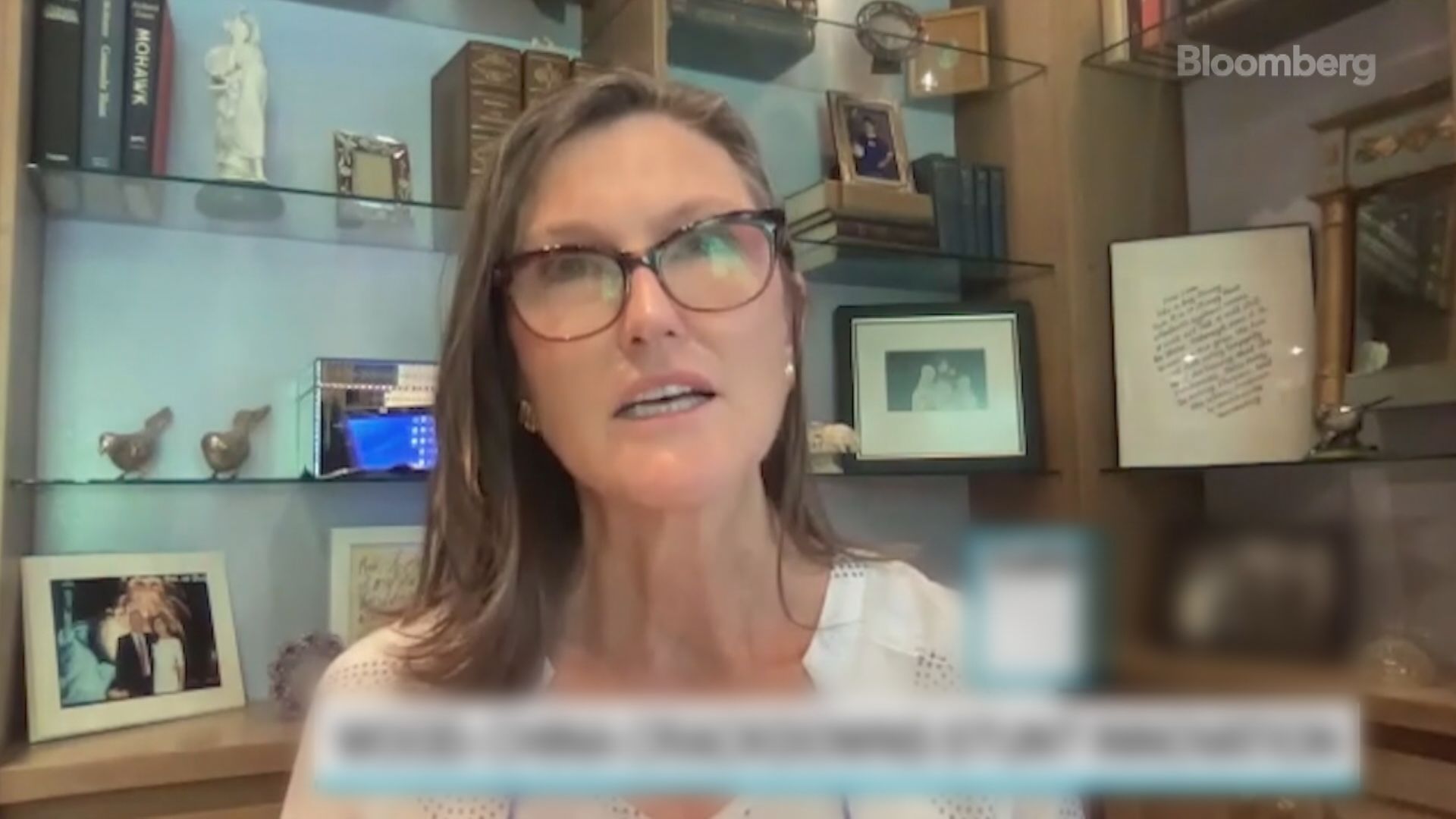 Cathie Wood為方舟連環沽中概股解畫