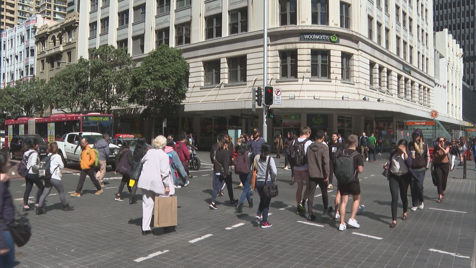 【放慢步伐】澳洲央行爆冷僅加息0.25厘  澳元曾跌1%