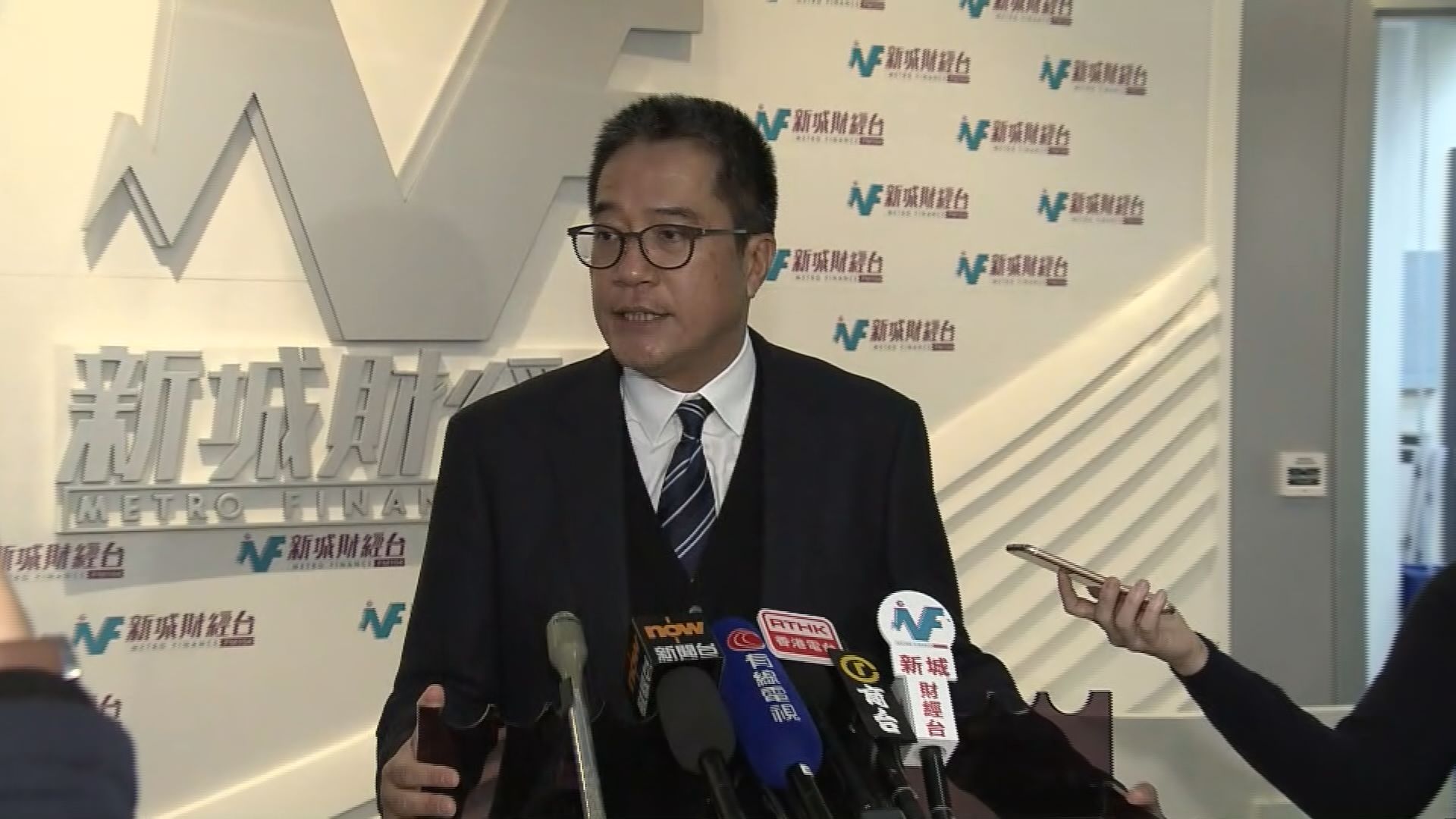 【樓價跌】發展局：唔會放慢造地步伐