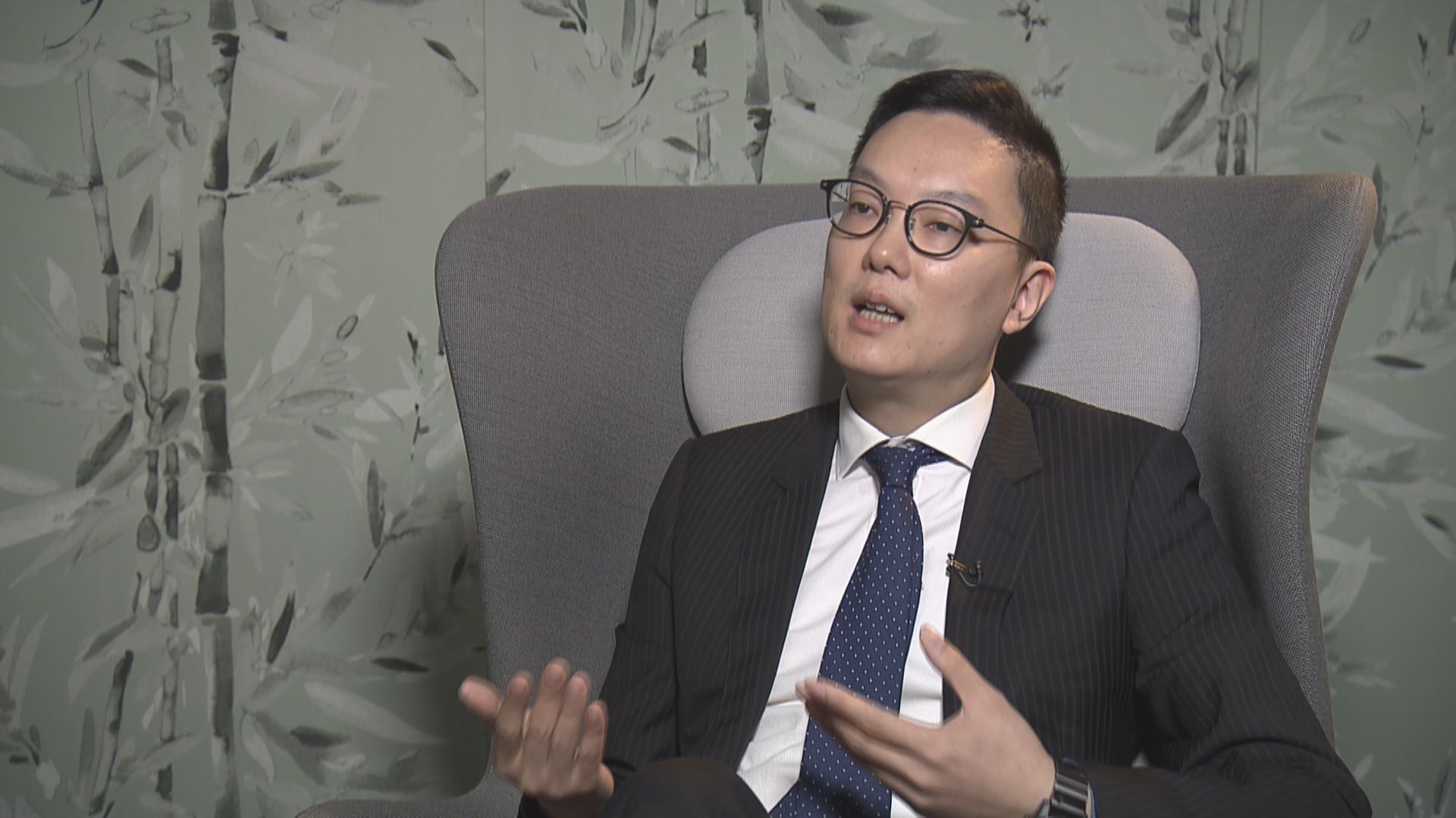 畢馬威料財赤2820億 倡派消費券