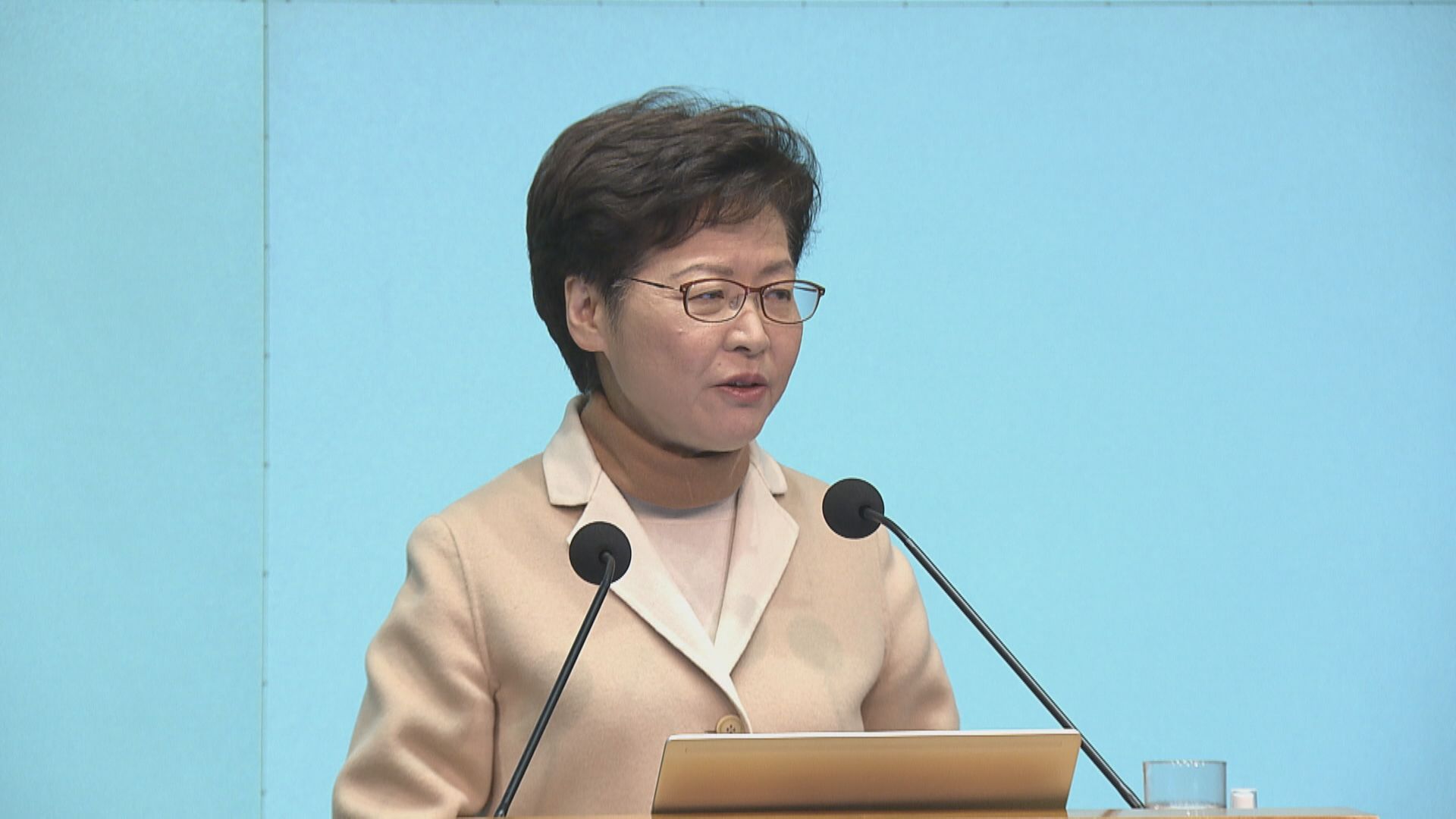 林鄭:輪公屋1年可買綠置居貨尾