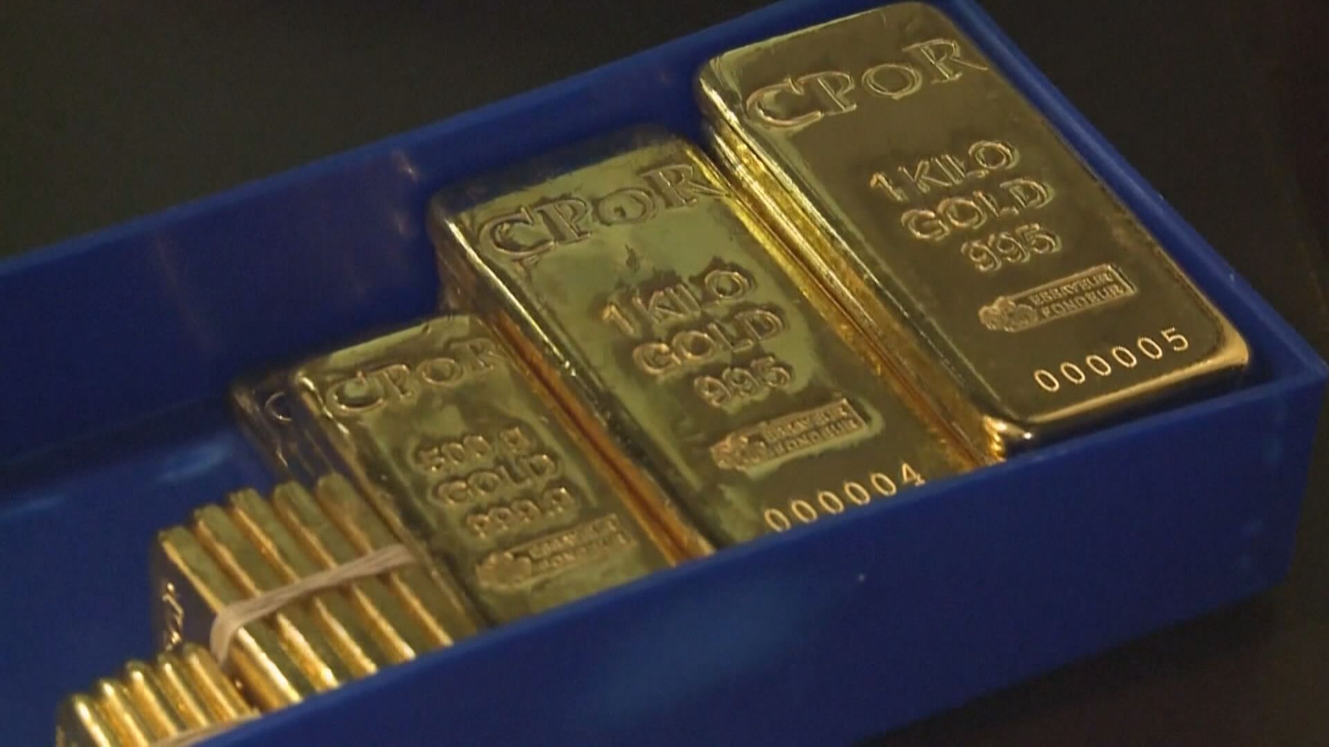 現貨金跌穿每盎司2000美元 分析：調整